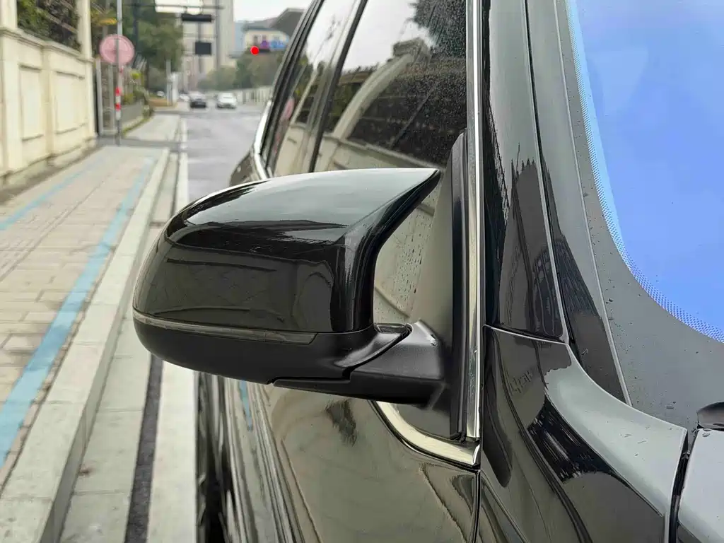 BMW X5 (Import) — миниатюра 16
