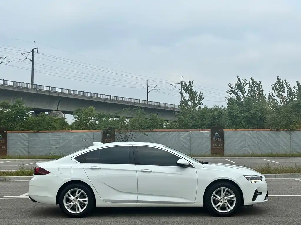 Buick Regal — миниатюра 4