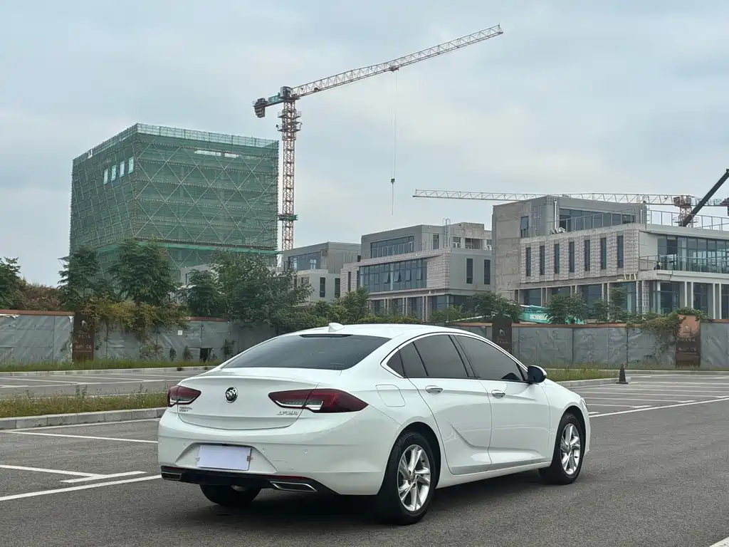 Buick Regal — миниатюра 5