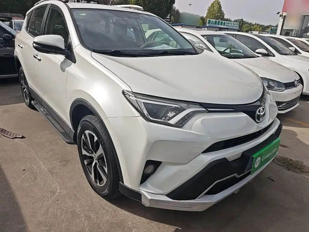 Toyota RAV4 — миниатюра 4