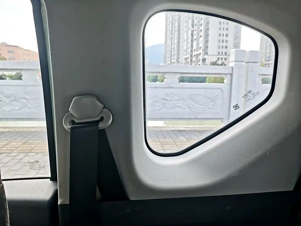 Wuling MINIEV — миниатюра 14
