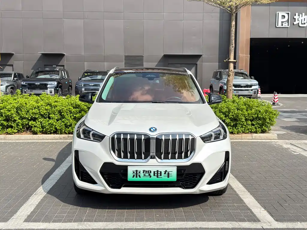 BMW iX1 — миниатюра 2