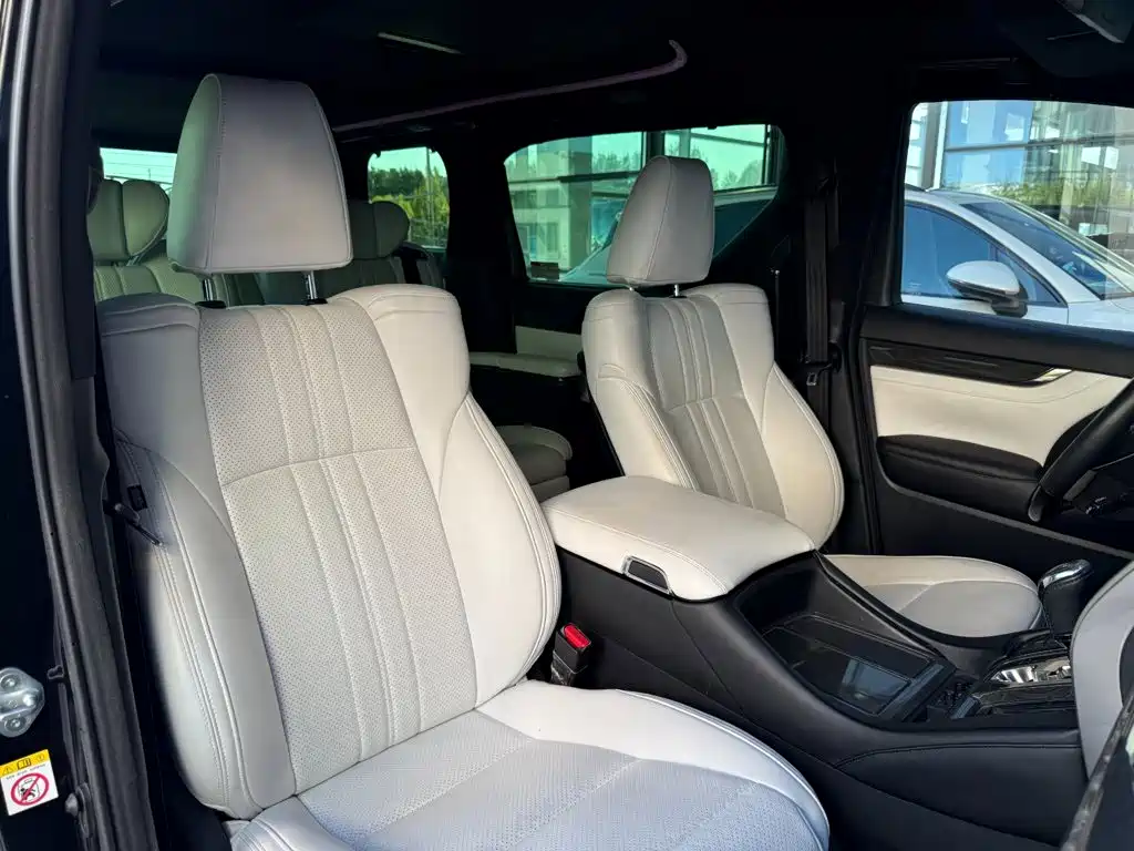 Toyota Vellfire — миниатюра 23