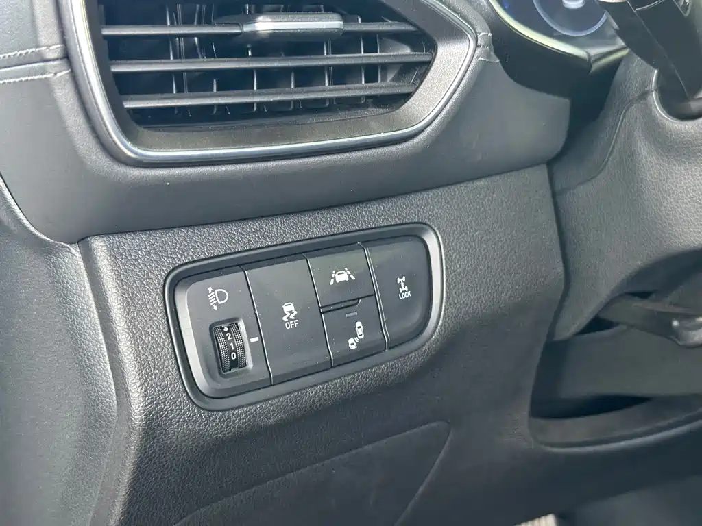 Hyundai Santa Fe — миниатюра 6