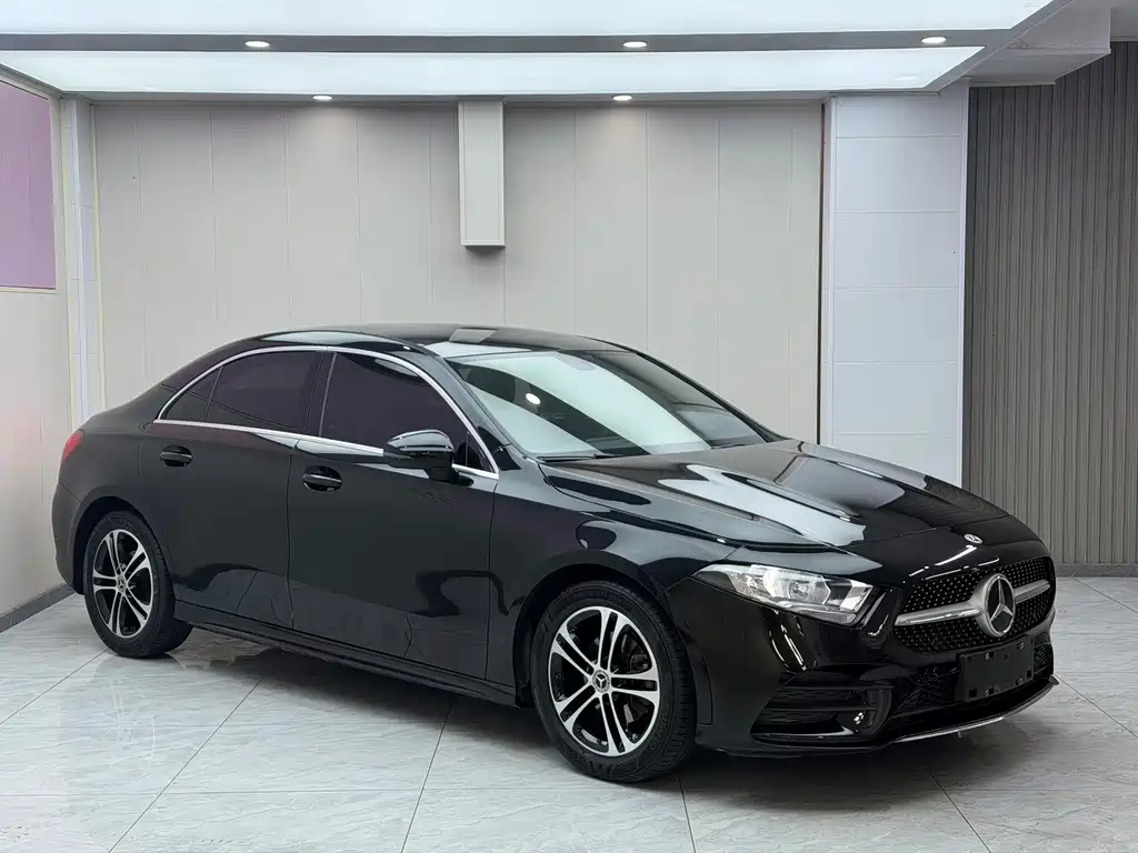 Mercedes-Benz A-Class — миниатюра 3