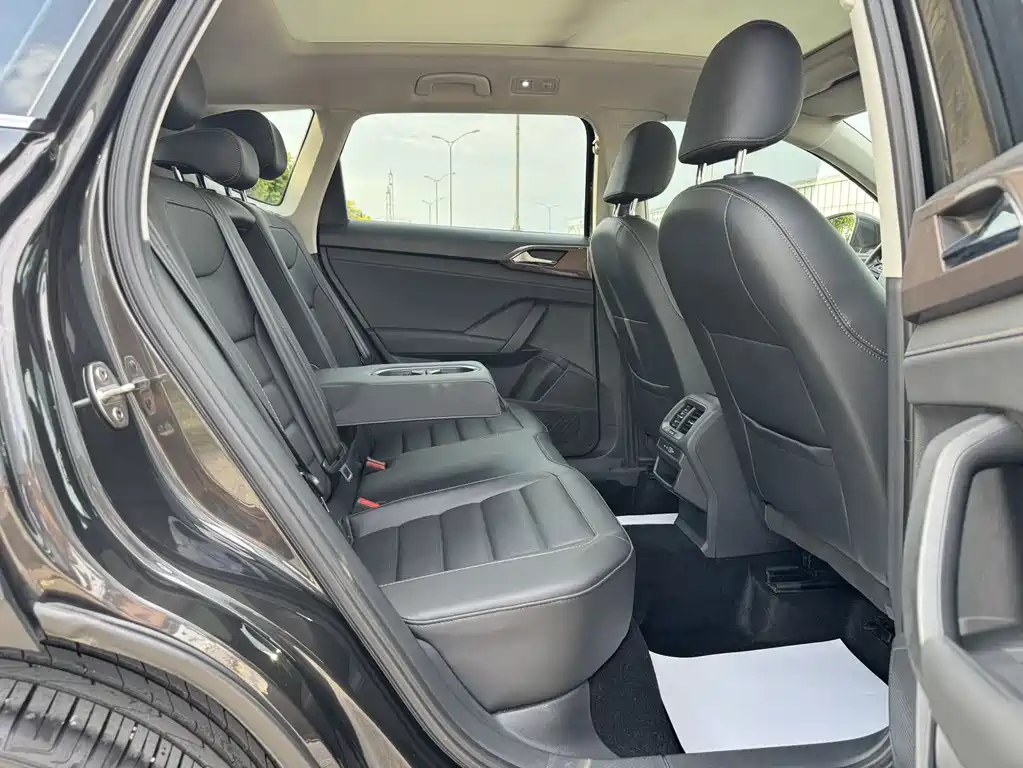 Volkswagen Tharu — миниатюра 8