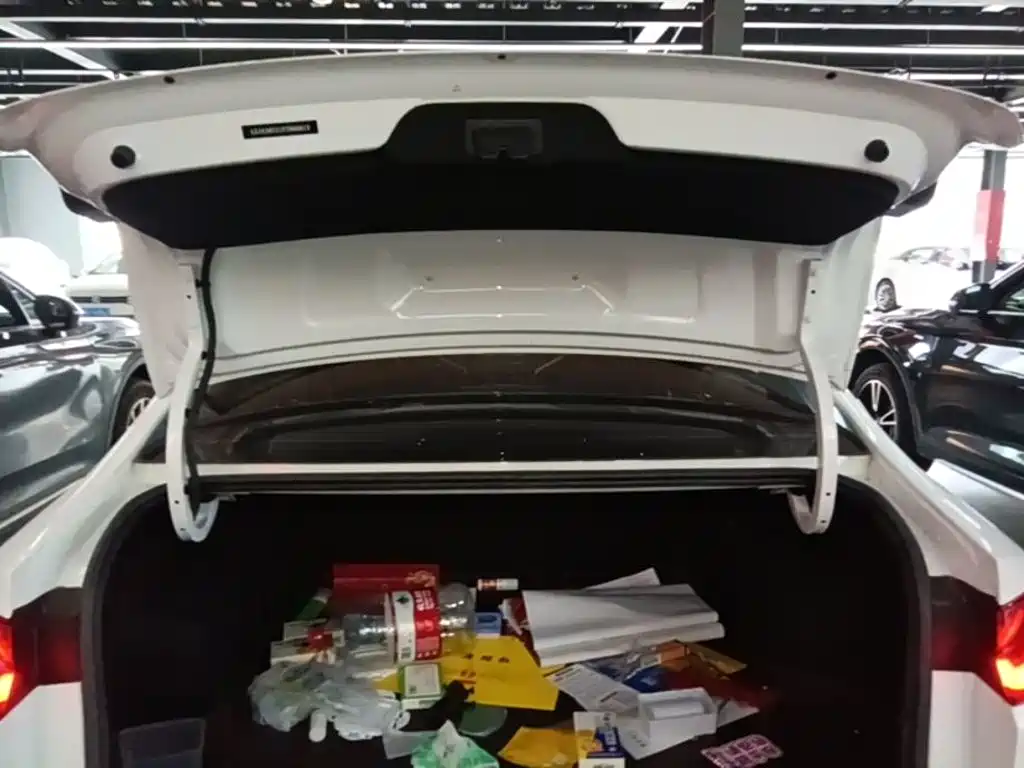 Roewe i5 — миниатюра 19