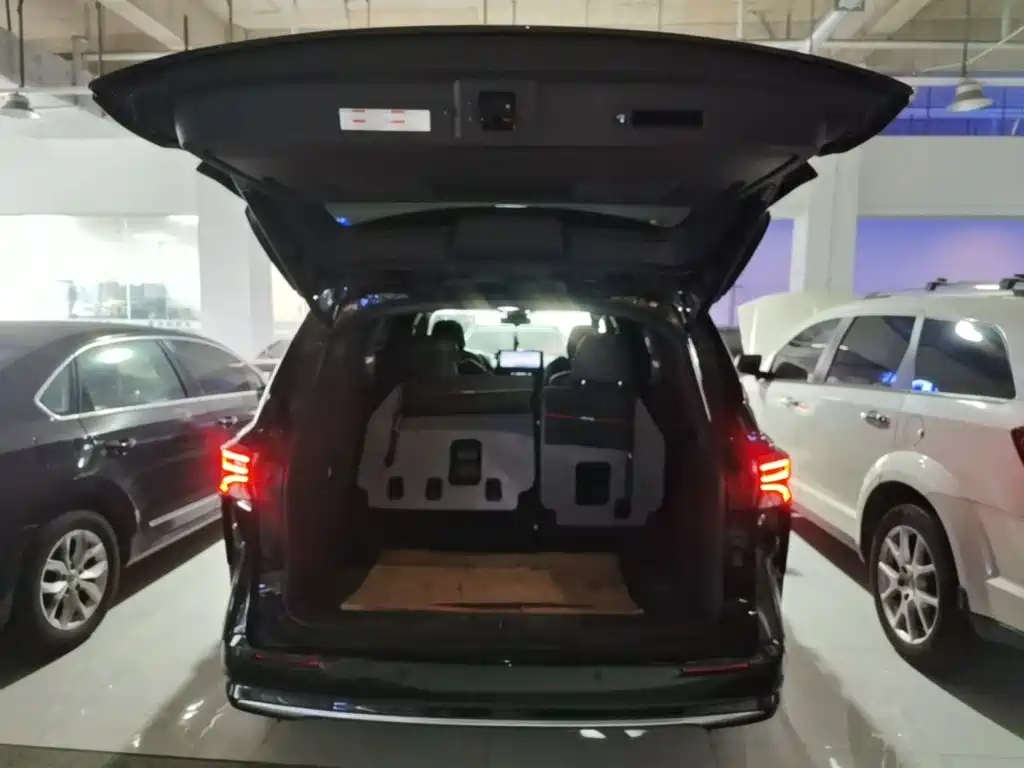 Toyota Sienna — миниатюра 19