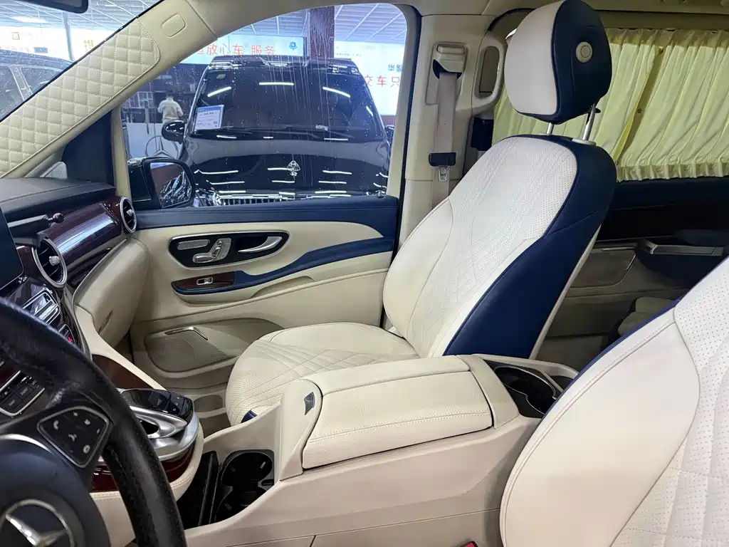 MERCEDES-BENZ V CLASS