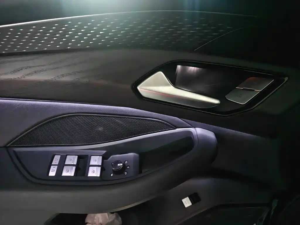 Audi Q6 — миниатюра 6