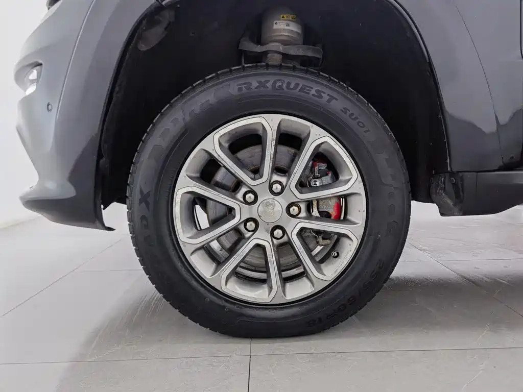 Jeep Grand Cherokee (Import) — миниатюра 17