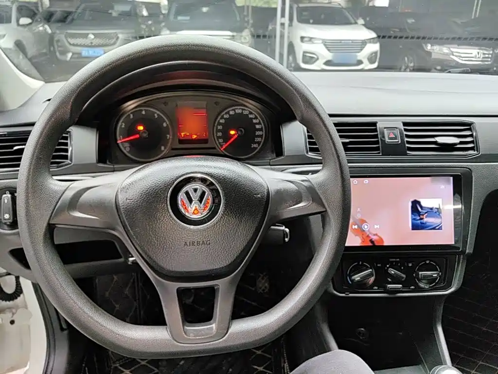 Volkswagen Santana — миниатюра 11