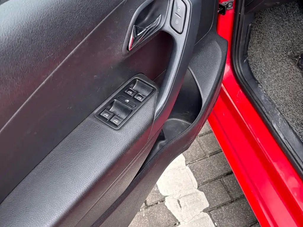 Volkswagen Polo — миниатюра 17