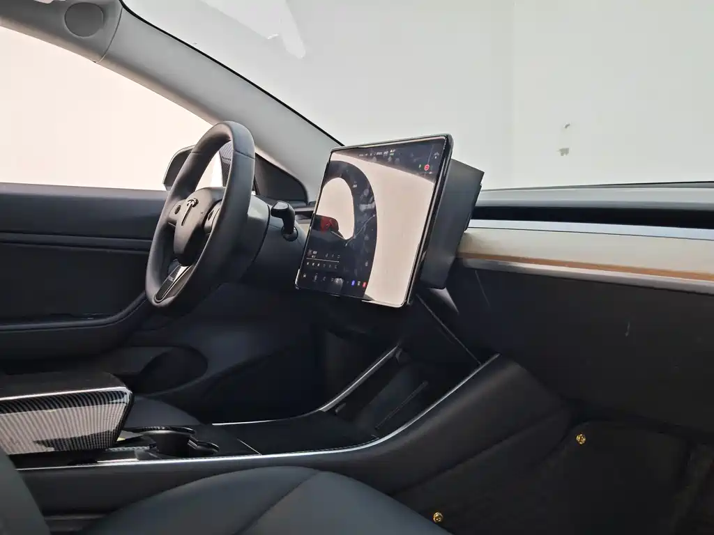 Tesla Model 3 — фотографии объявления, Фото 11