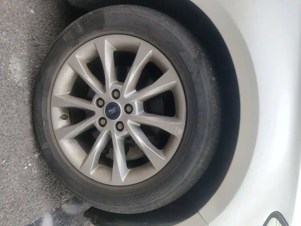 Ford Mondeo — миниатюра 25