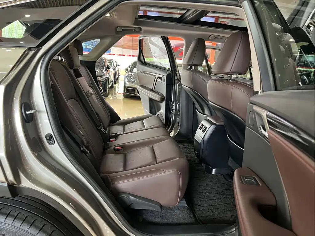 Lexus RX — миниатюра 11