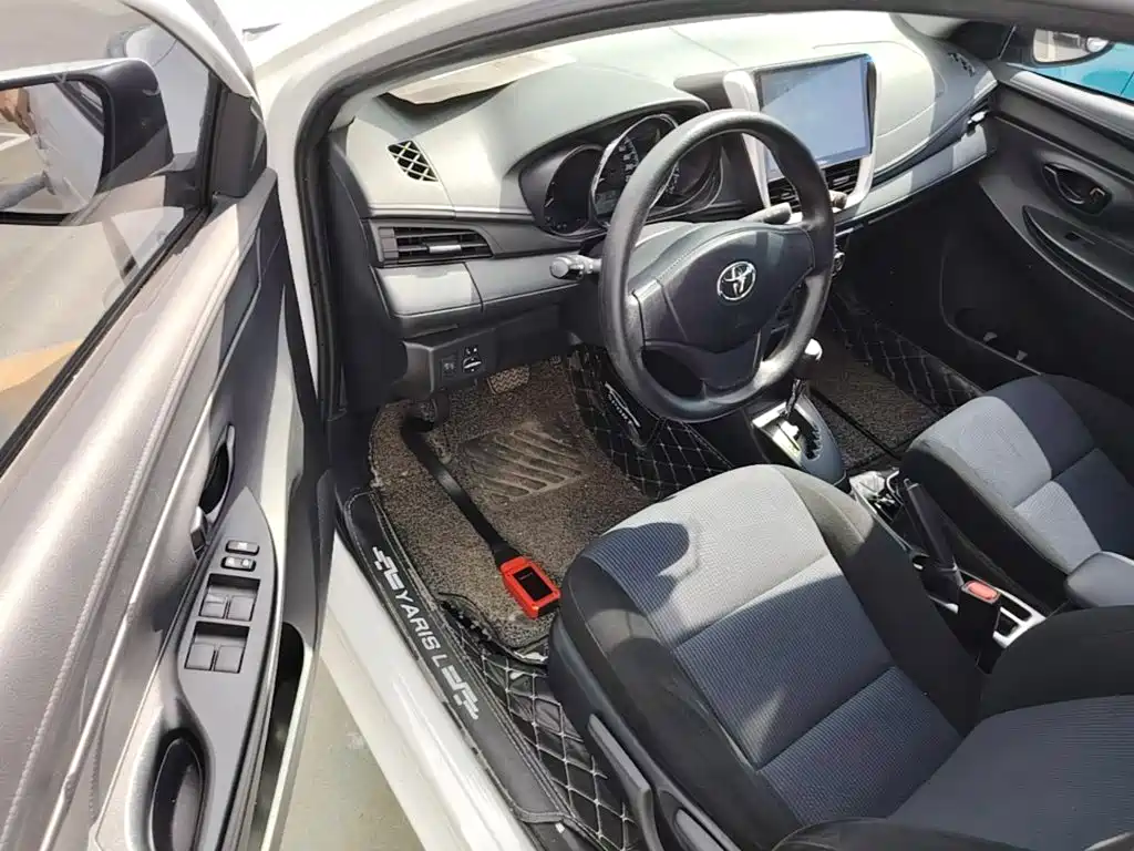 Toyota Yaris L — миниатюра 16