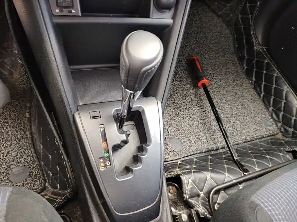 Toyota Yaris L — миниатюра 14