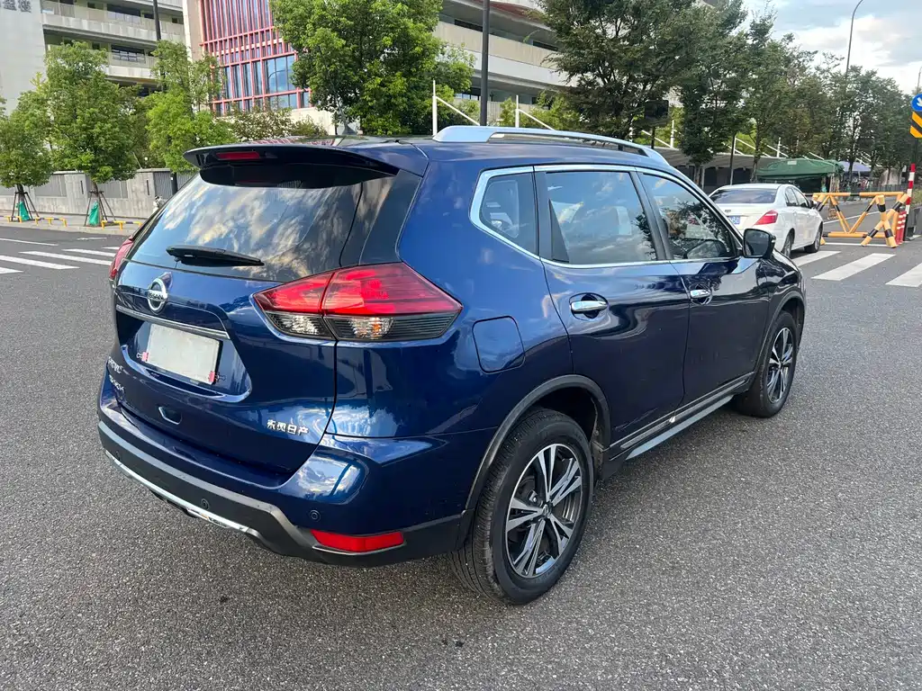 Nissan X-Trail — миниатюра 6