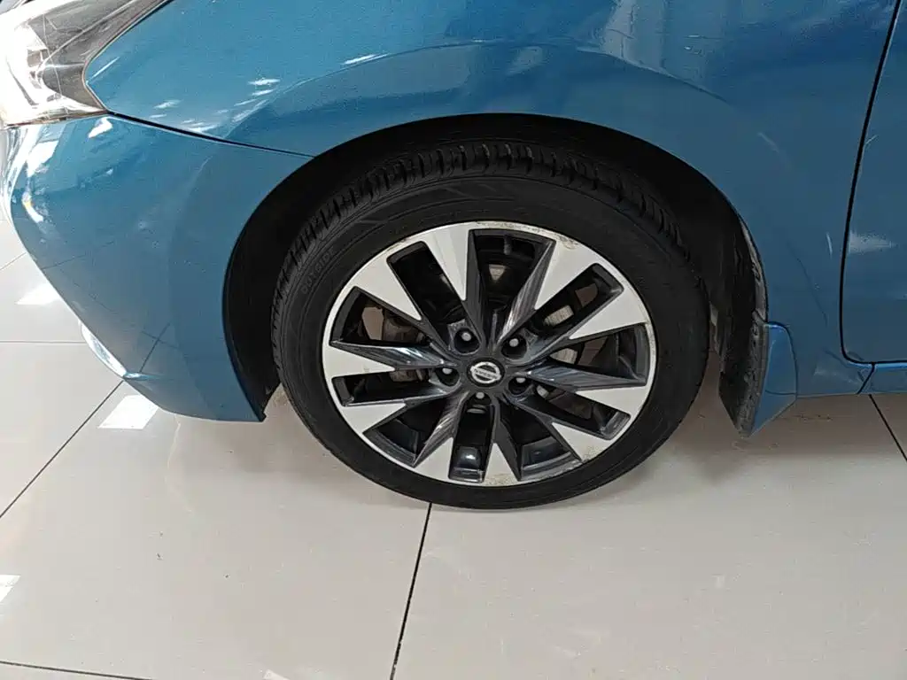 Nissan Bluebird — миниатюра 25