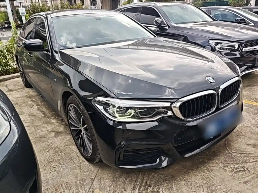 BMW 5 Series — миниатюра 4