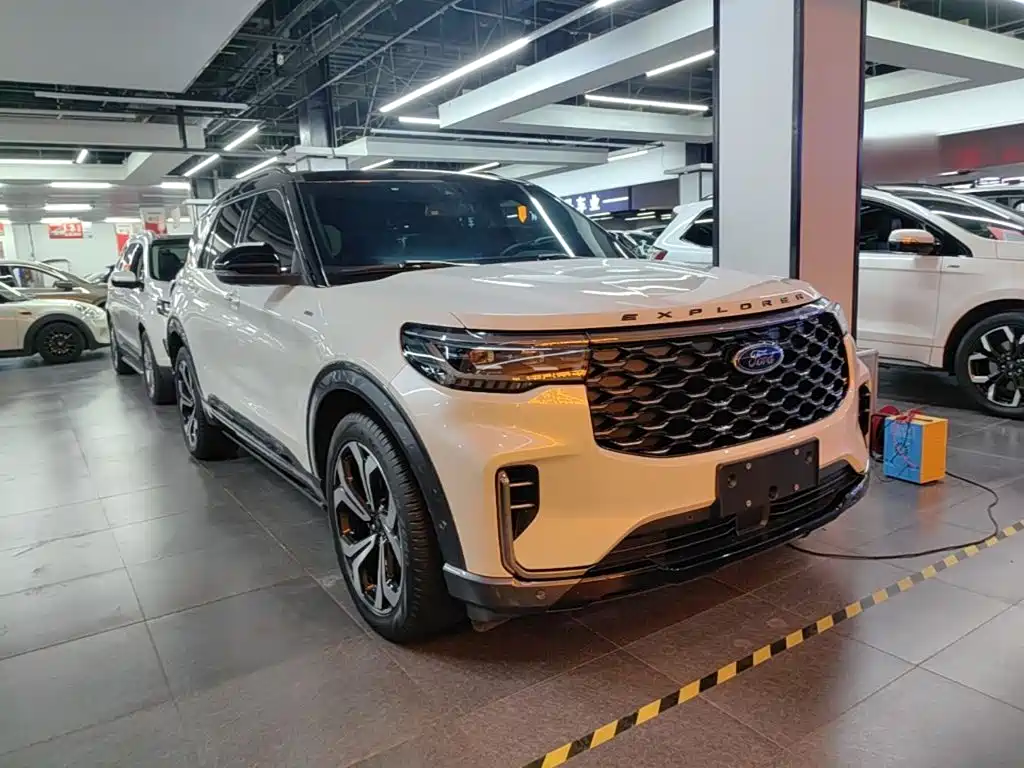 Ford Explorer — миниатюра 4