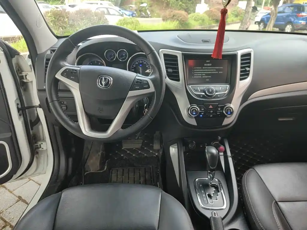 Changan CS35 — миниатюра 10