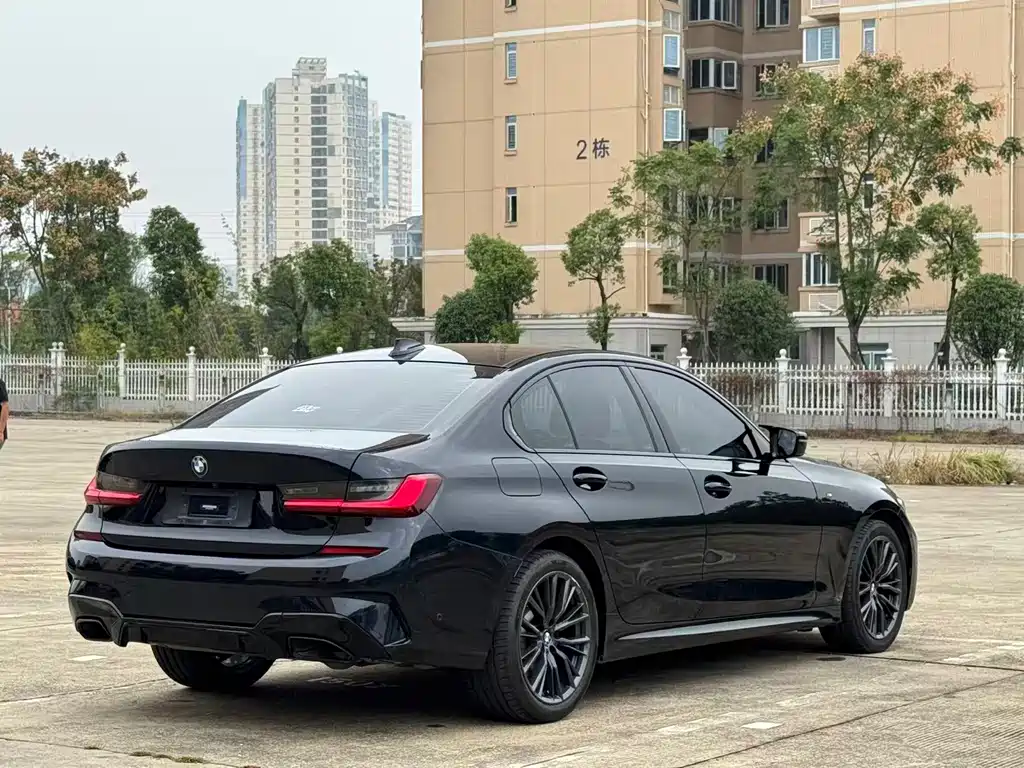 BMW 3 Series — миниатюра 12
