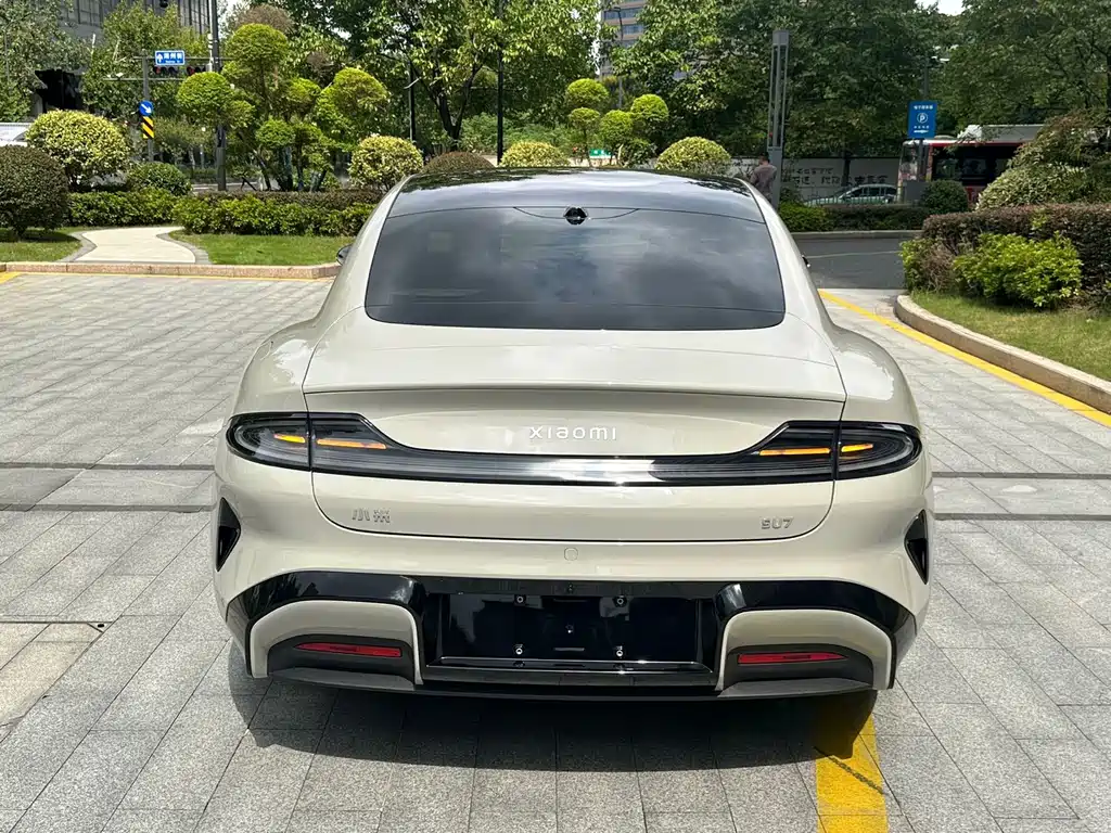 Xiaomi SU7 — миниатюра 5