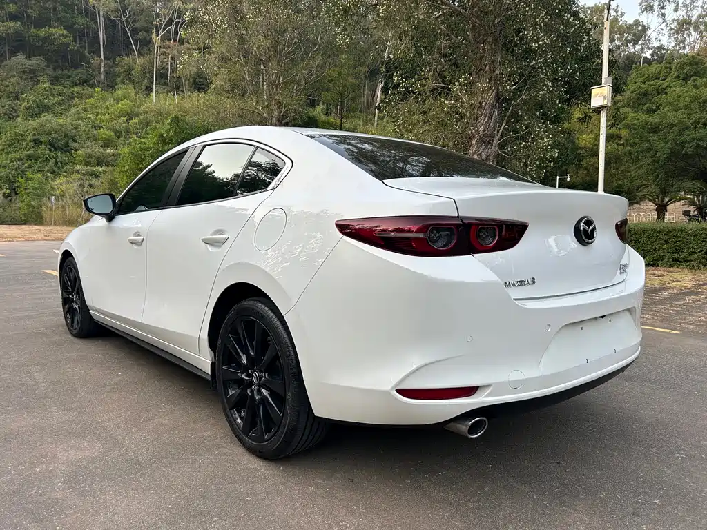 MAZDA 3 ANGKESAILA