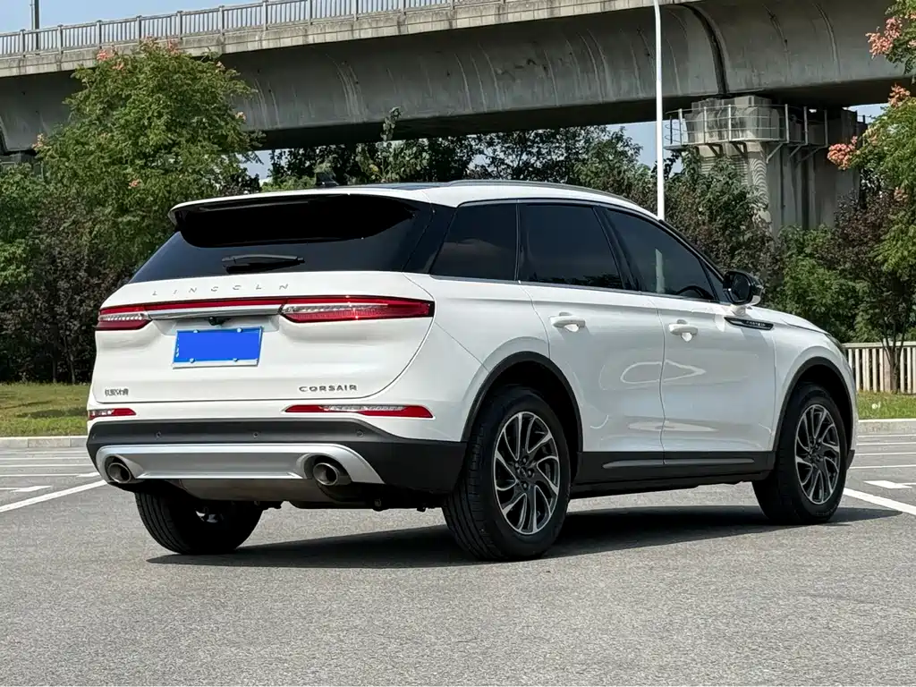 Lincoln Corsair — миниатюра 6