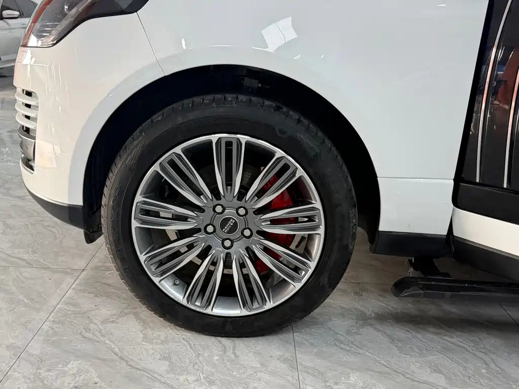 Land Rover Range Rover — миниатюра 4