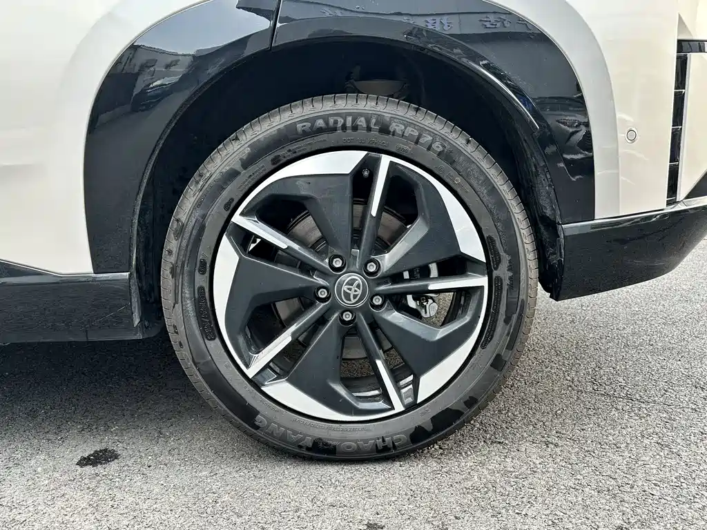 Toyota bZ3X — миниатюра 9