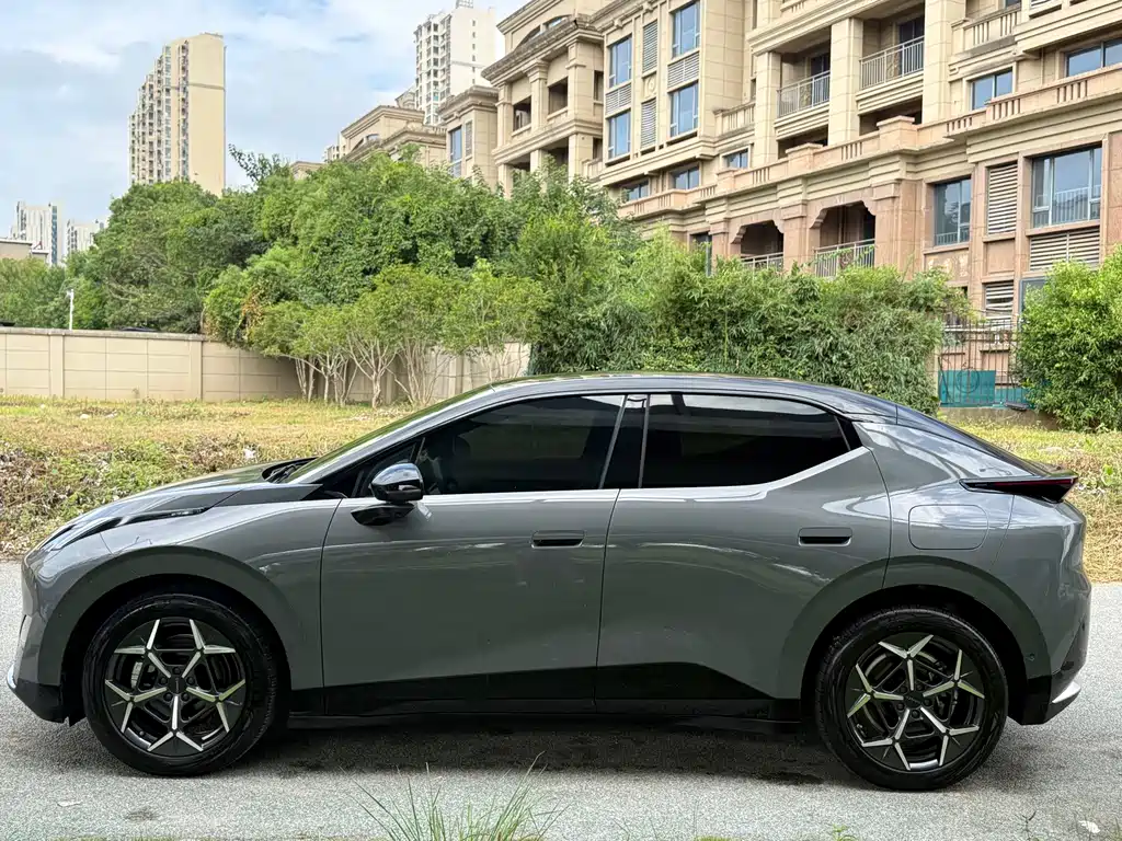 Lynk & Co Z20 — миниатюра 6