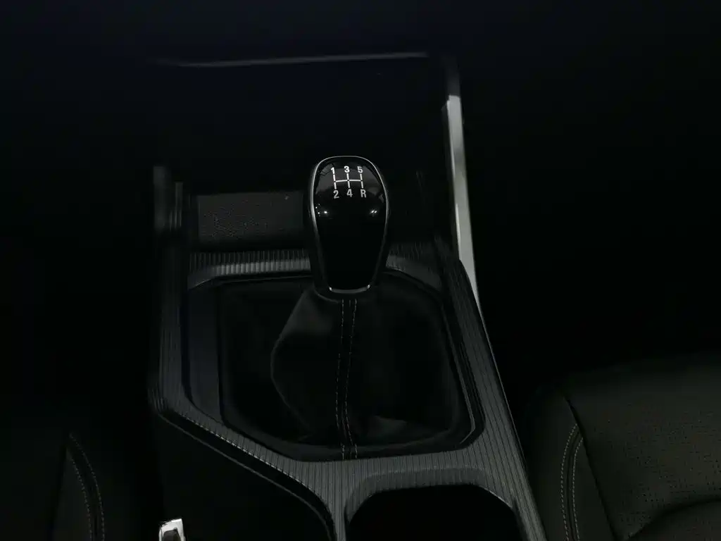 Geely Emgrand — миниатюра 13
