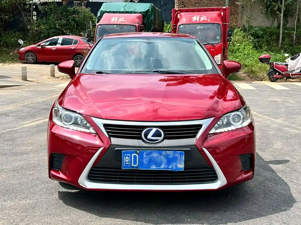 Lexus CT — миниатюра 2