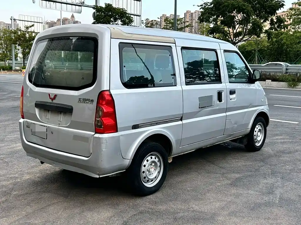 Wuling Rongguang — миниатюра 3