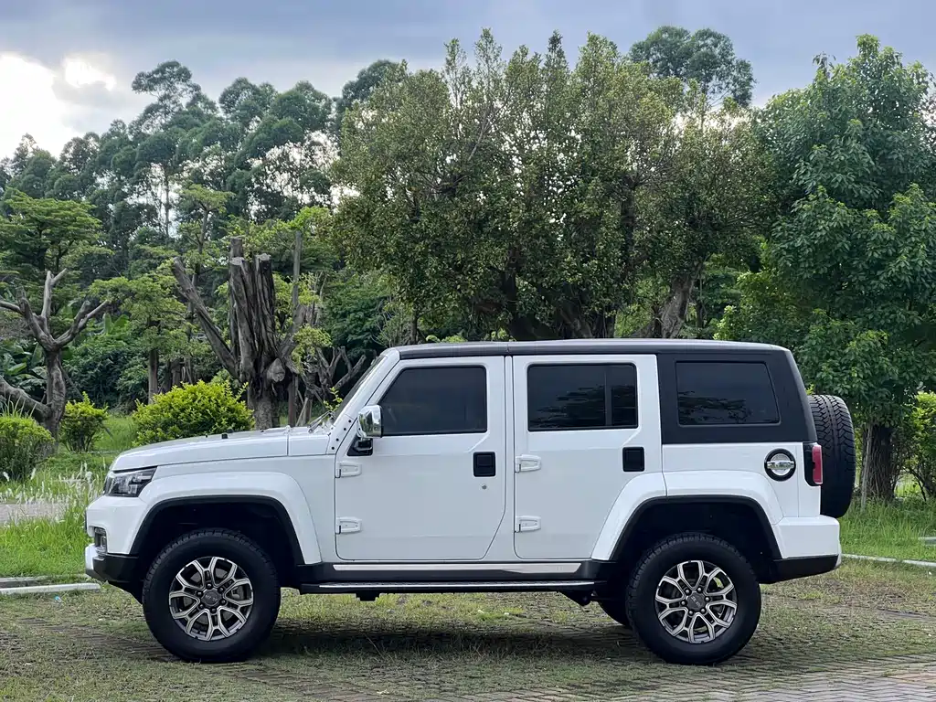 BAIC BJ40 2024 2.0T