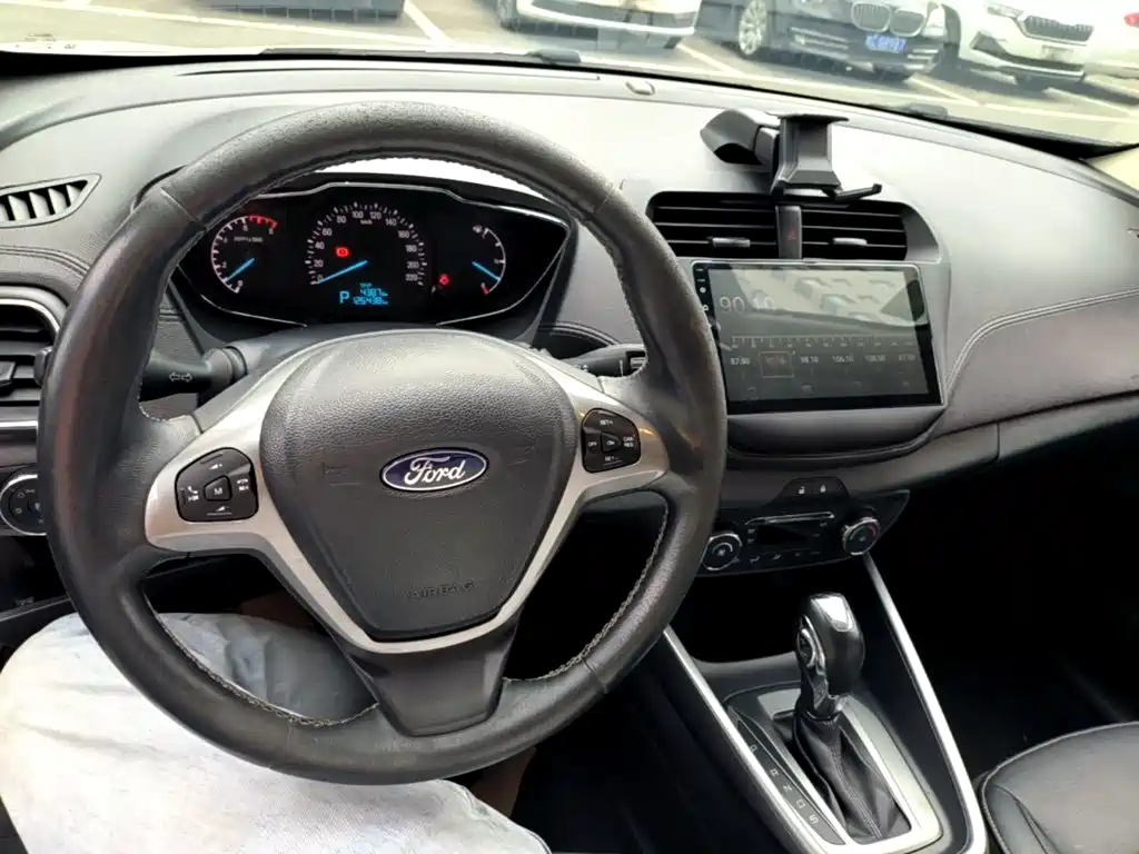 Ford Escort — миниатюра 10