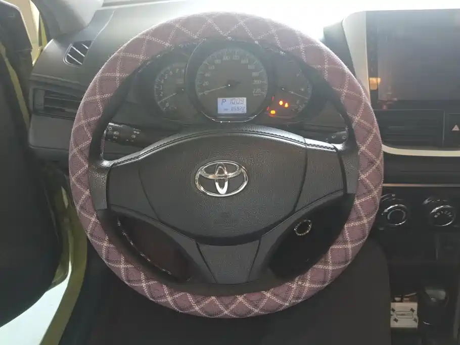 Toyota Yaris L — миниатюра 15