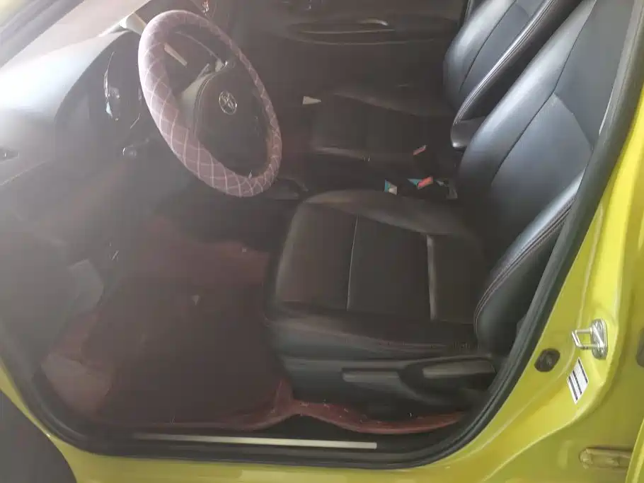 Toyota Yaris L — миниатюра 9