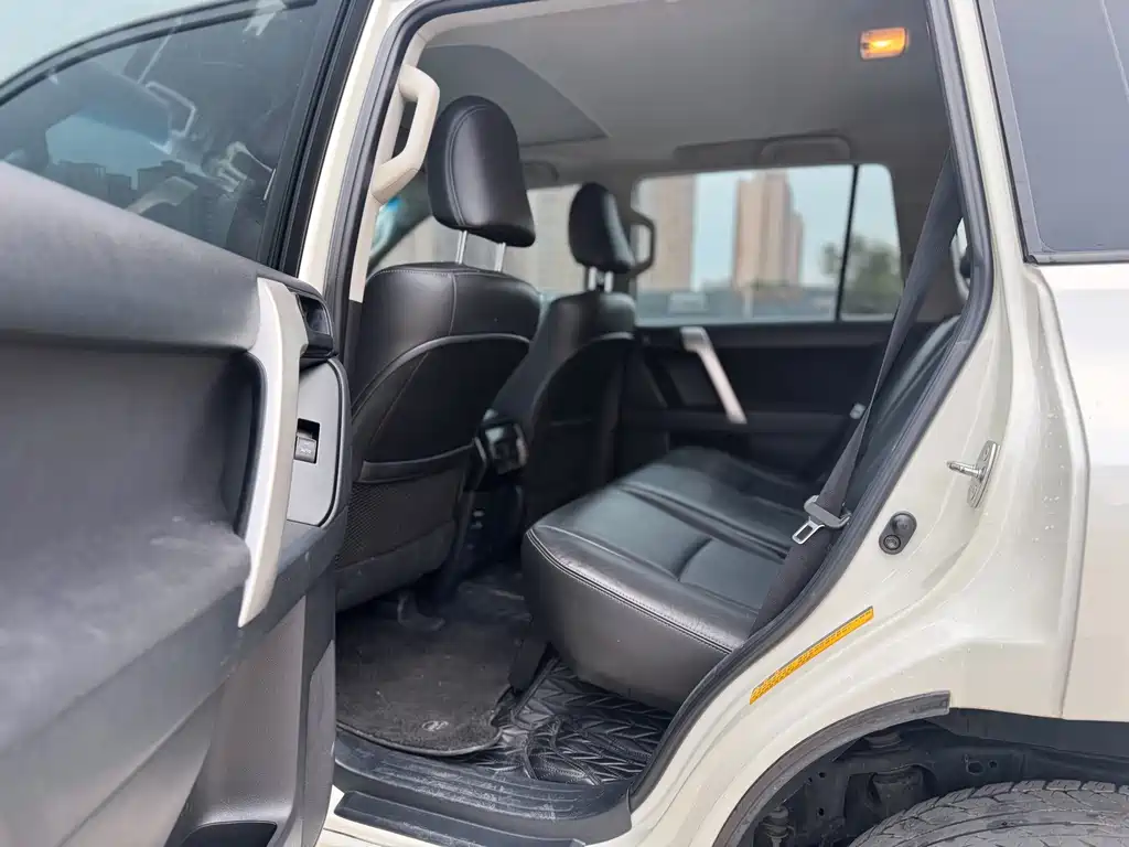 Toyota Prado — миниатюра 6