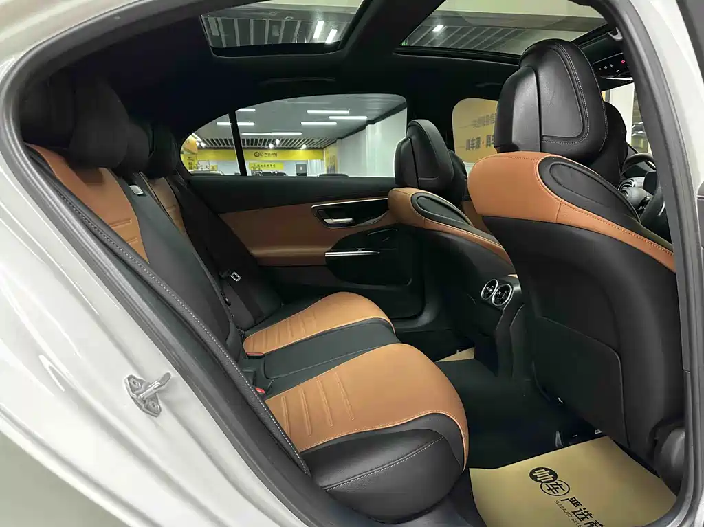 Mercedes-Benz C-Class — миниатюра 10