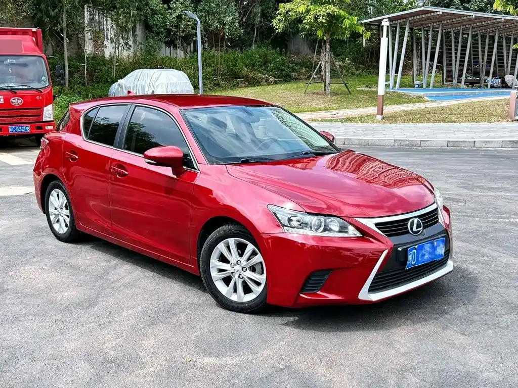 Lexus CT — миниатюра 3