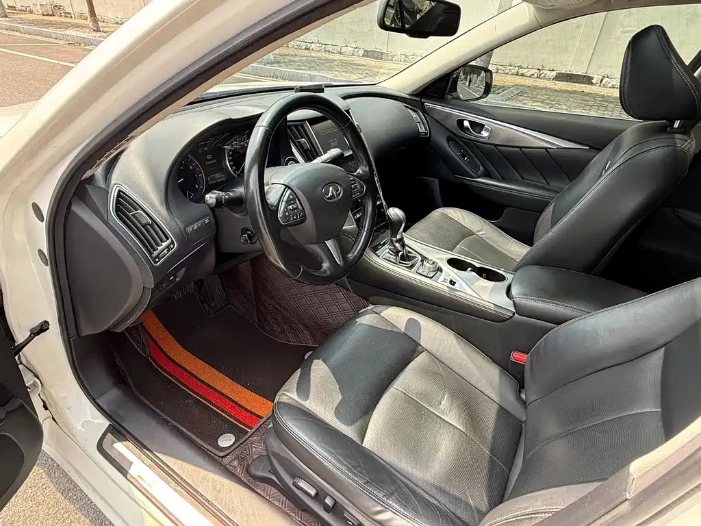 Infiniti Q50 2.0T Luxury Edition, фото 7