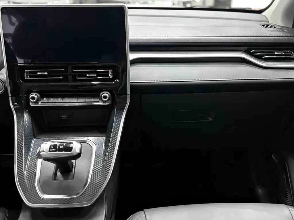 Haval M6 2023 — фото 8