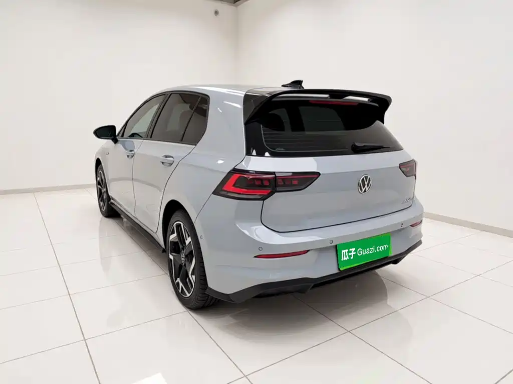 Volkswagen Golf — миниатюра 4