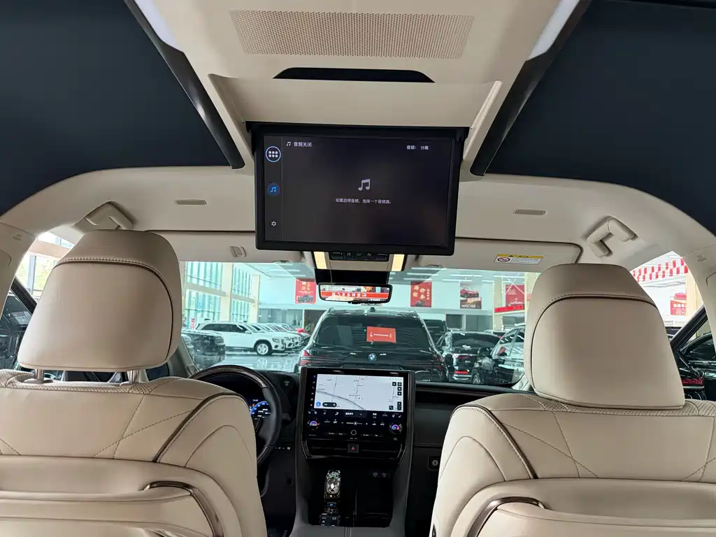 Toyota Alphard — миниатюра 15