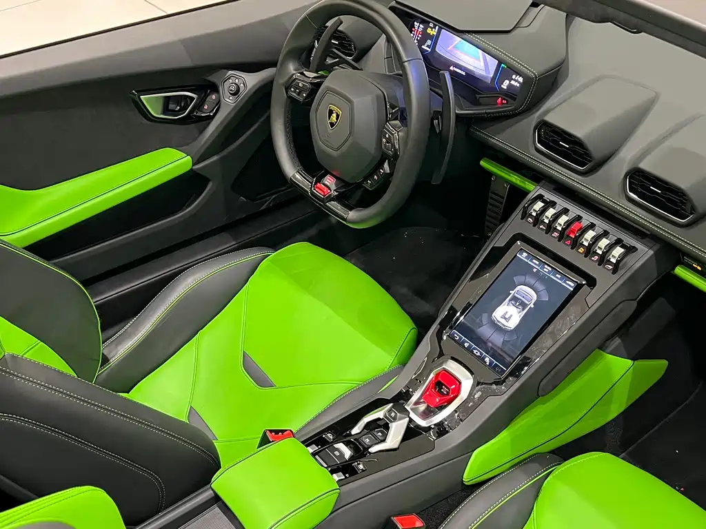 LAMBORGHINI HURACÁN