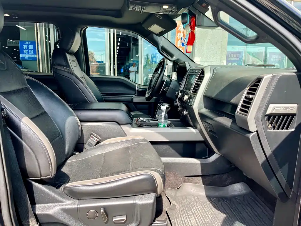 Ford F-150 Raptor — миниатюра 7